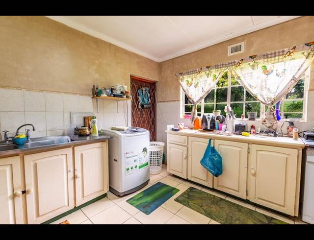 3 BEDROOM HOUSE FOR SALE IN MERRIVALE